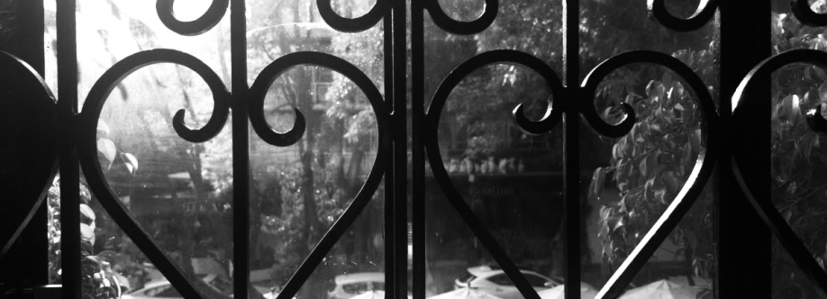 vousmebrassez Cover Image