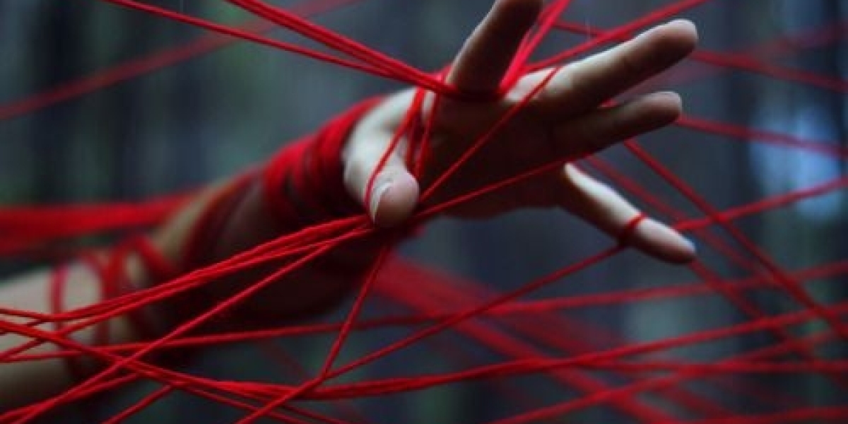 °•°•||Nights in red.
